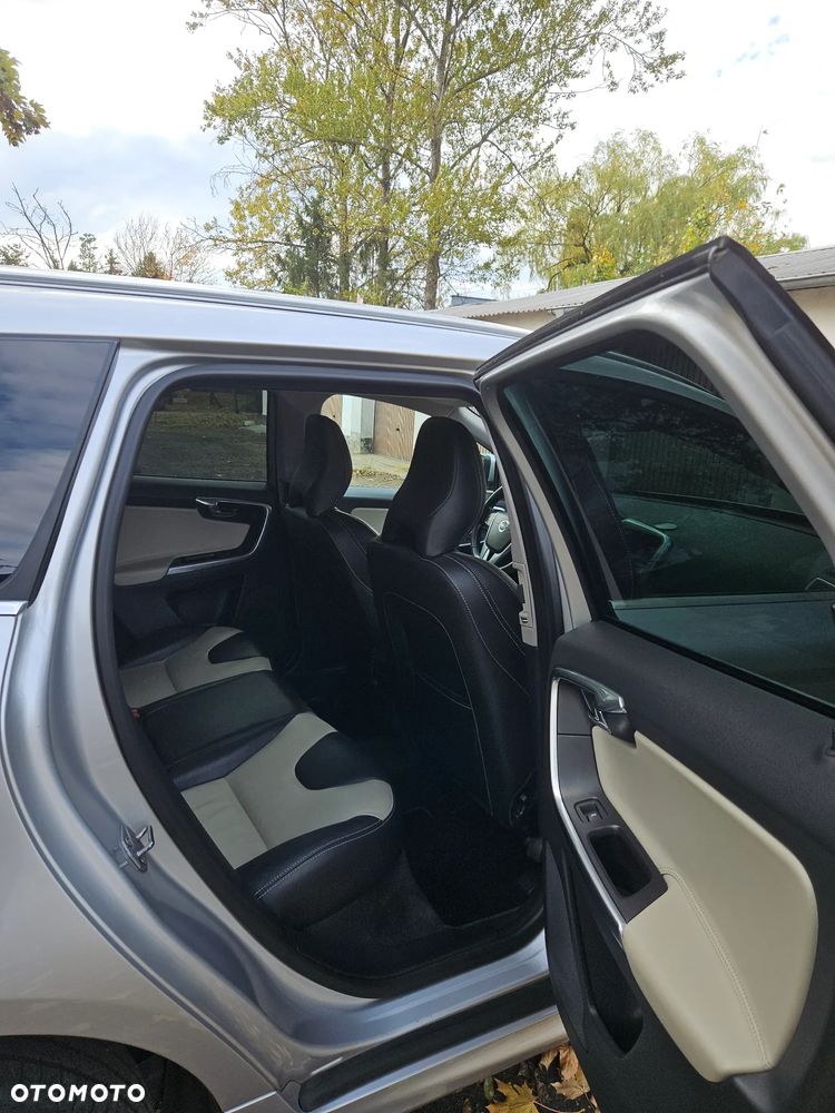 Volvo XC 60 D5 AWD Summum - 13