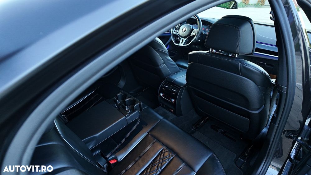 BMW Seria 5 540i xDrive AT MHEV - 24