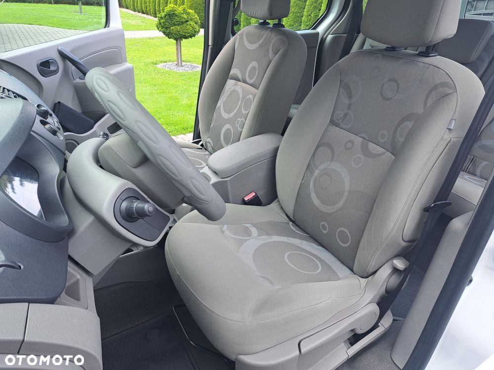 Renault Kangoo 1.6 8V 90 Happy Family - 38