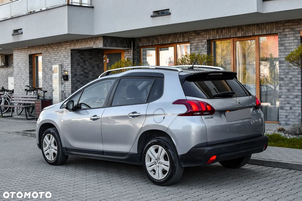 Peugeot 2008 1.2 Pure Tech Active EU6 - 4