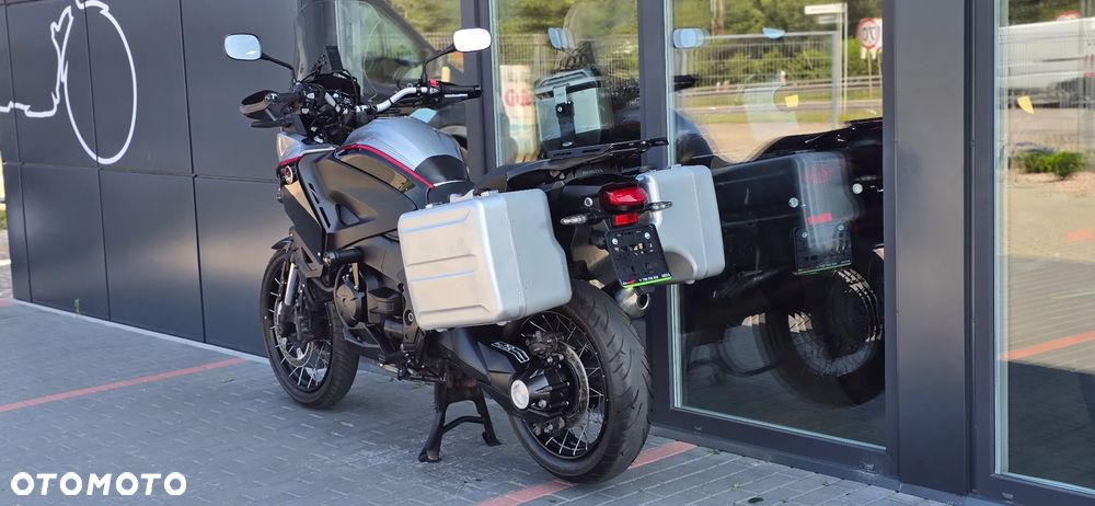 Honda VFR - 27