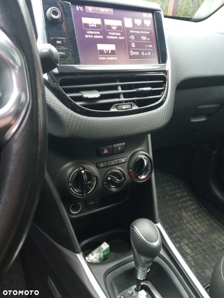 Peugeot 2008 1.2 Pure Tech Active S&S EAT6 - 6