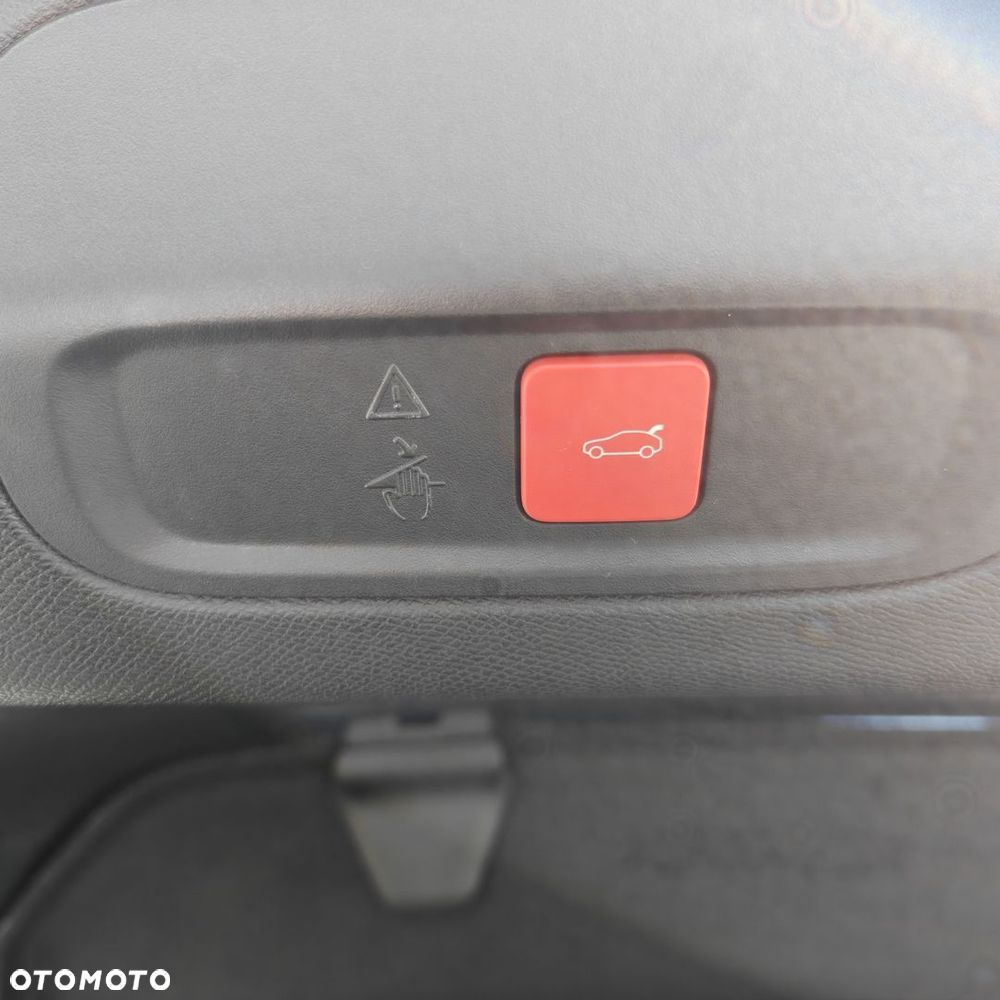 Peugeot 408 1.2 PureTech GT S&S EAT8 - 19