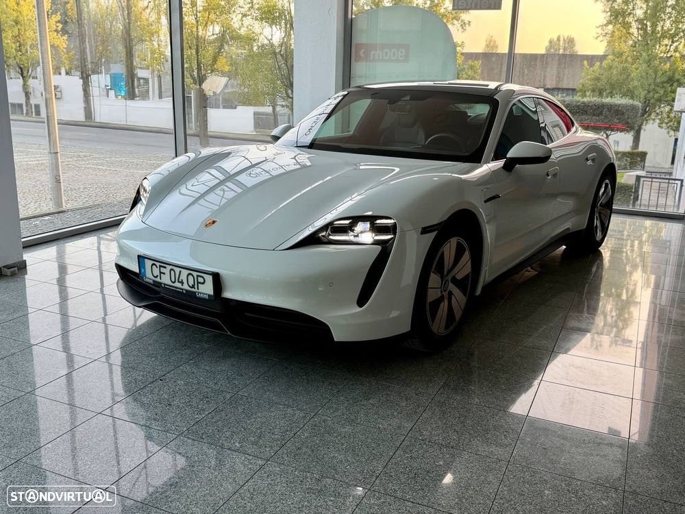Porsche Taycan 4S - 11