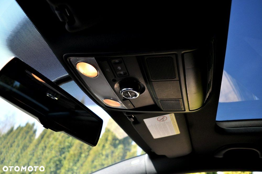 Volkswagen Passat Variant - 27
