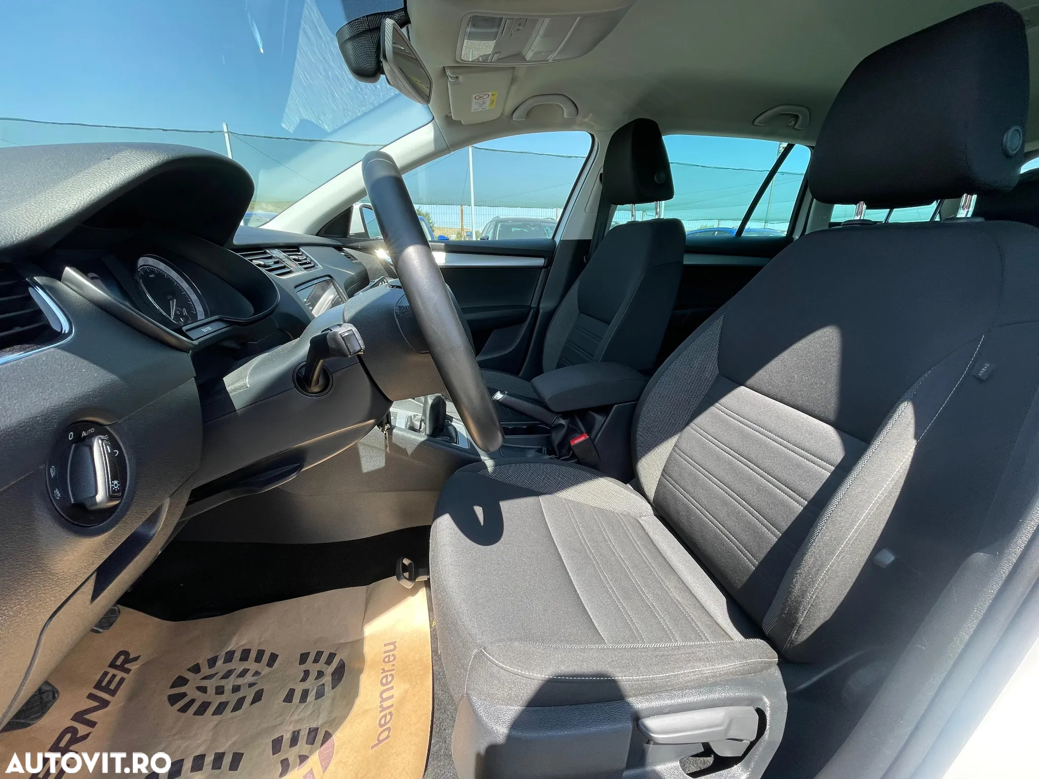 Skoda Octavia Combi Diesel 1.6 TDI Style - 20