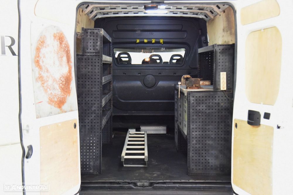 Peugeot Boxer 2.0 BlueHDi 335 L3H2 Pro - 20