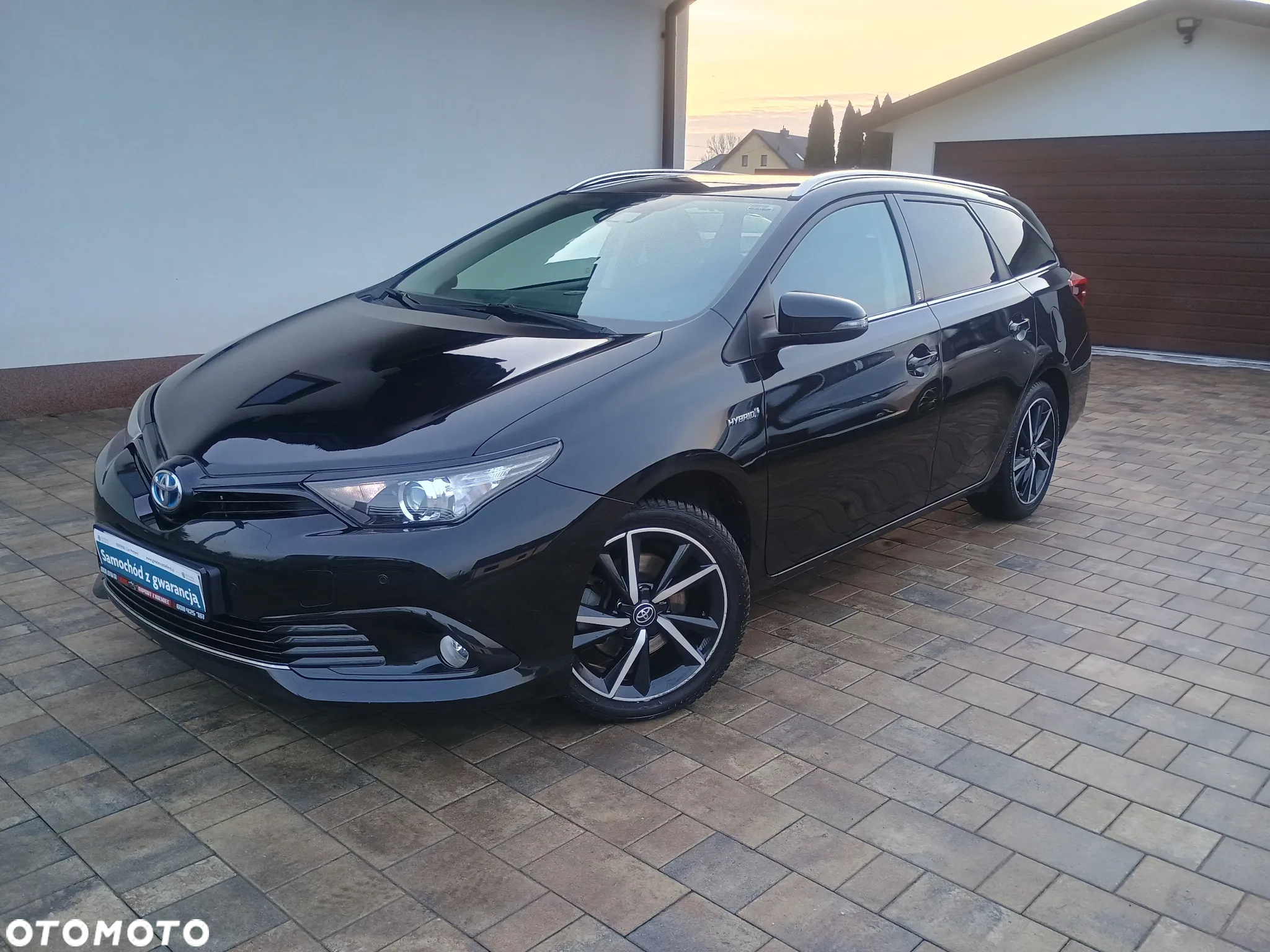 Toyota Auris 1.8 VVT-i Hybrid Automatik Executive - 2