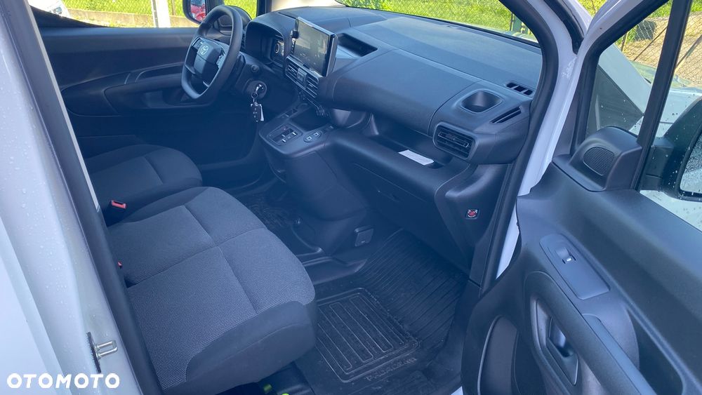 Toyota Proace City - 37