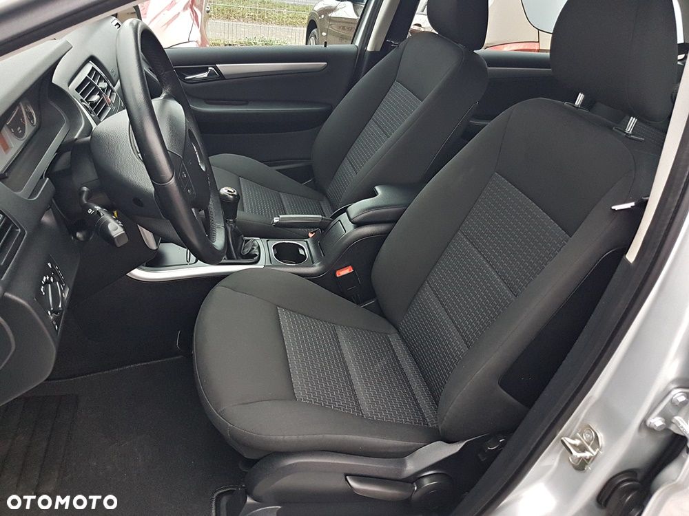 Mercedes-Benz Klasa B 180 BlueEFFICIENCY SPORT EDITION - 17