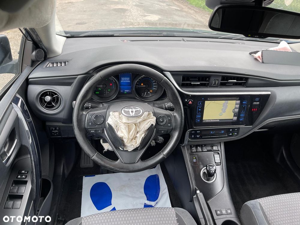 Toyota Auris 1.8 VVT-i Automatik Design Edition - 8