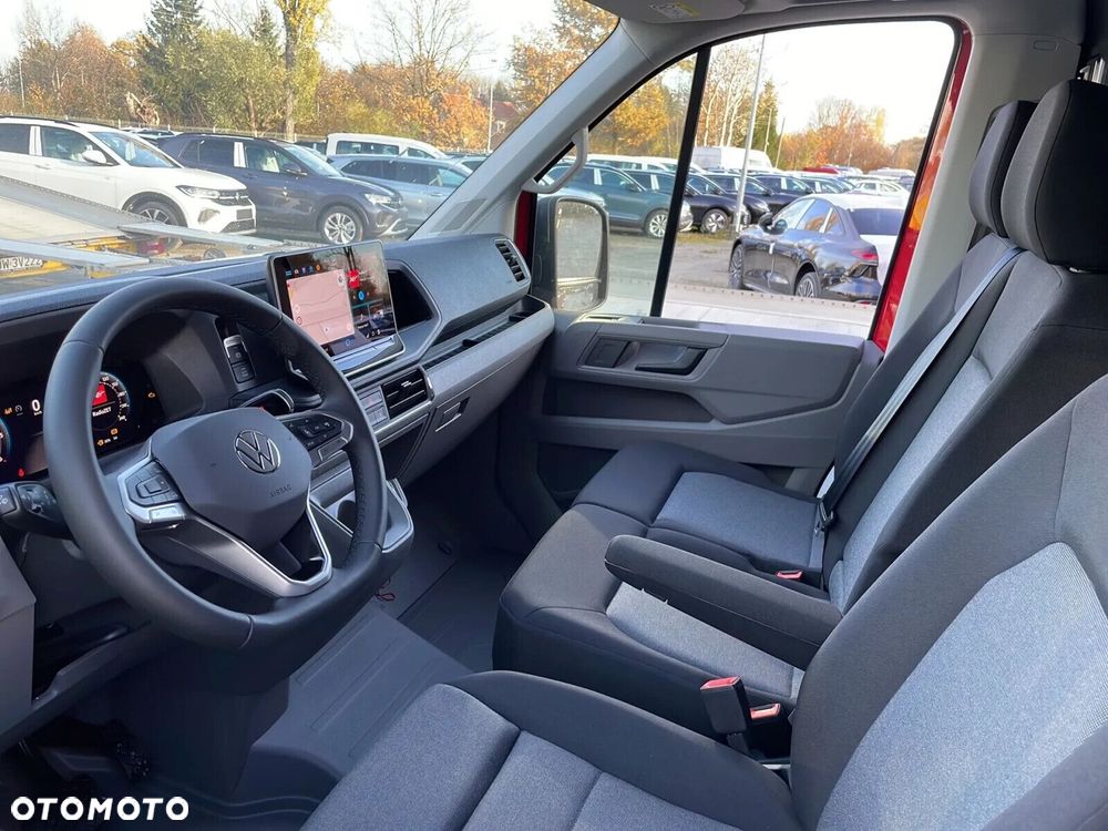 Volkswagen Crafter 35 Furgon z wysokim dachem silnik: 2,0 l EU6 177 KM automatyczna r. o.: 3640 mm - 10