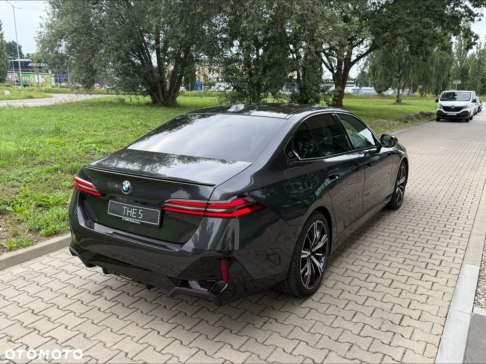 BMW Seria 5 520d xDrive mHEV - 5