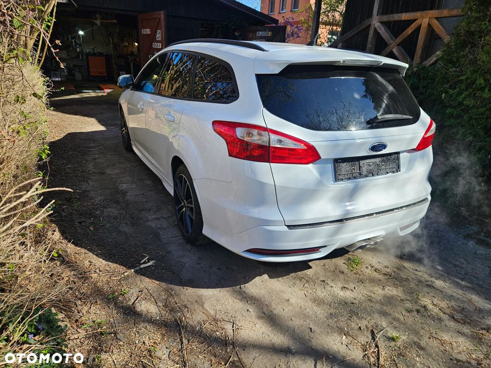 Ford Focus 2.0 EcoBoost ST mit Leder-Sport-Paket - 27