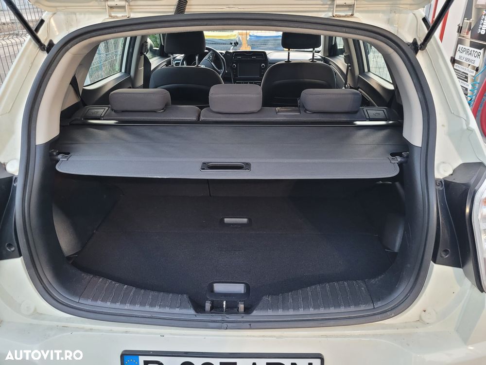 SsangYong Tivoli 1.5L GDI  Turbo STD - 30