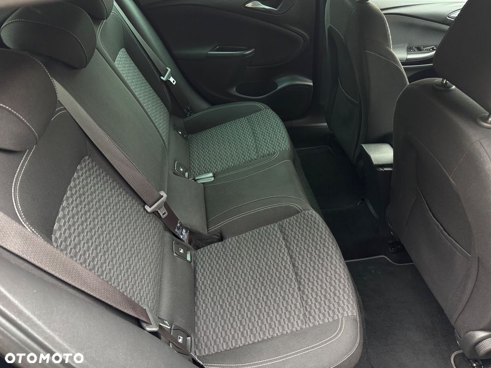Opel Astra 1.4 Turbo Dynamic - 28