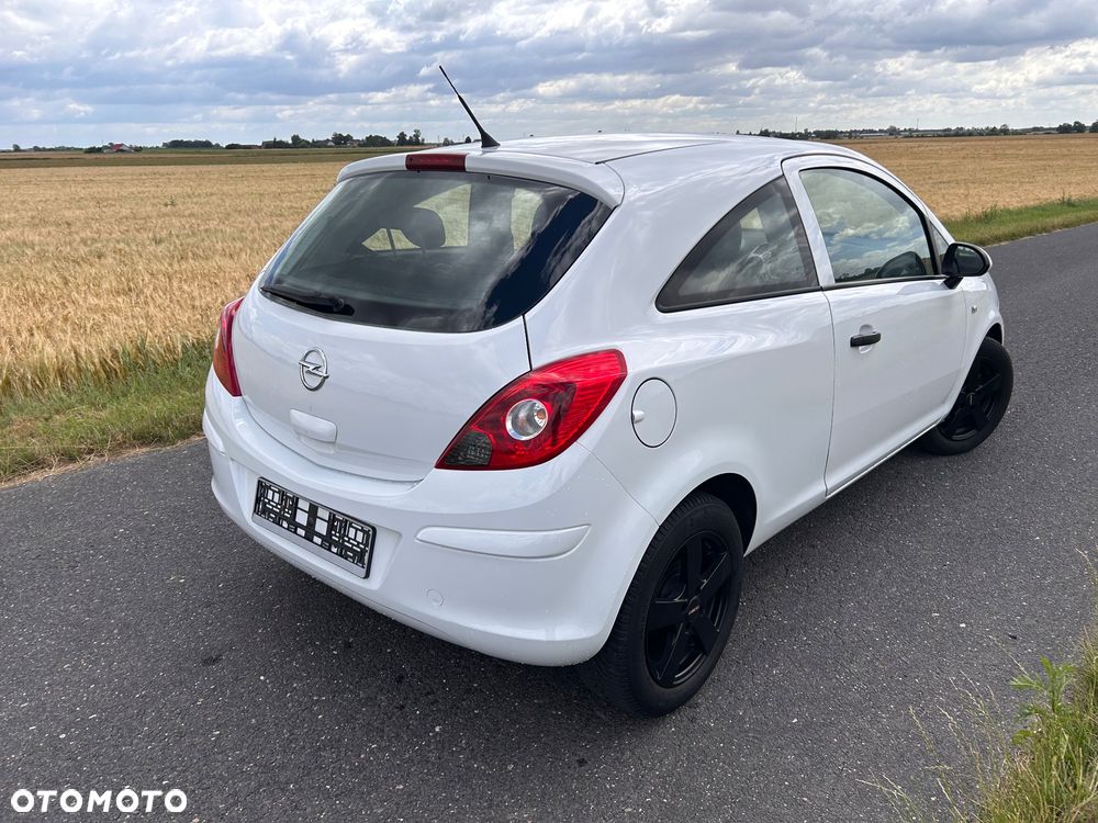 Opel Corsa 1.2 16V Cosmo - 7