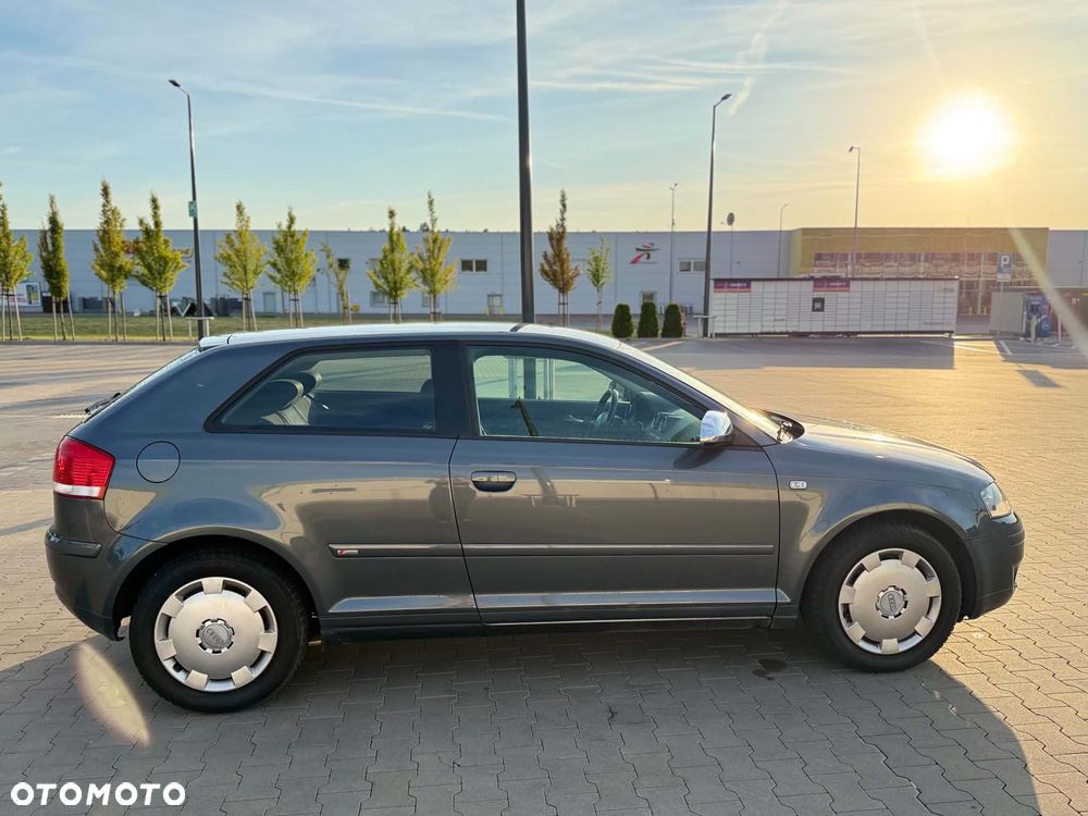 Audi A3 3-drzwiowe 1.6 Ambition - 6