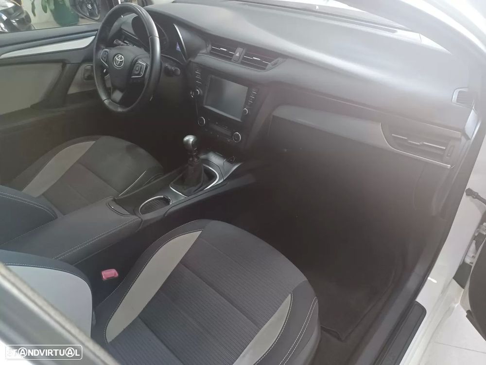 Toyota Avensis Touring Sports 1.6 D-4D Edition-S - 27
