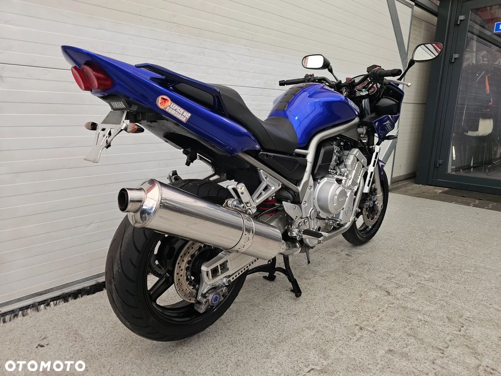 Yamaha FZS - 17