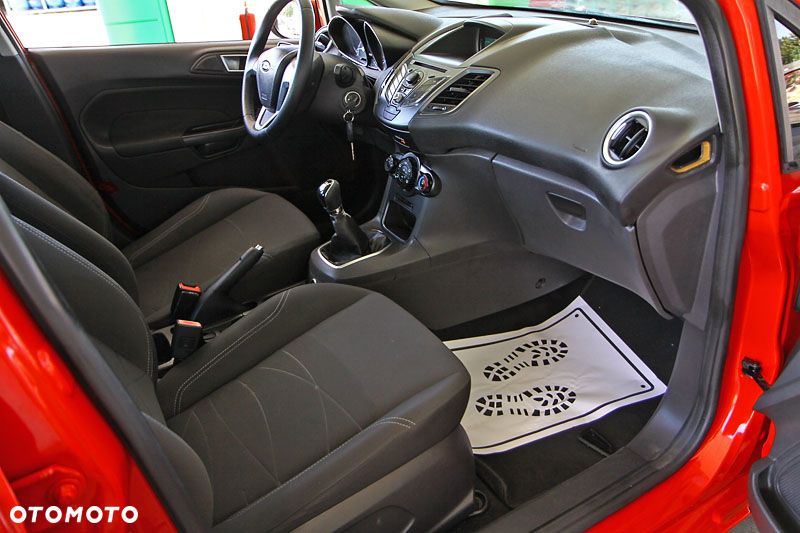 Ford Fiesta 1.4 Champions Edition - 8