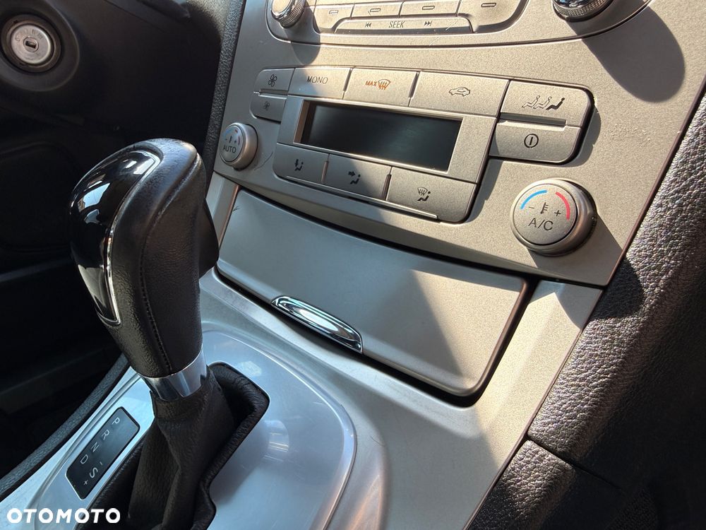 Ford Galaxy 2.3 Ghia - 19