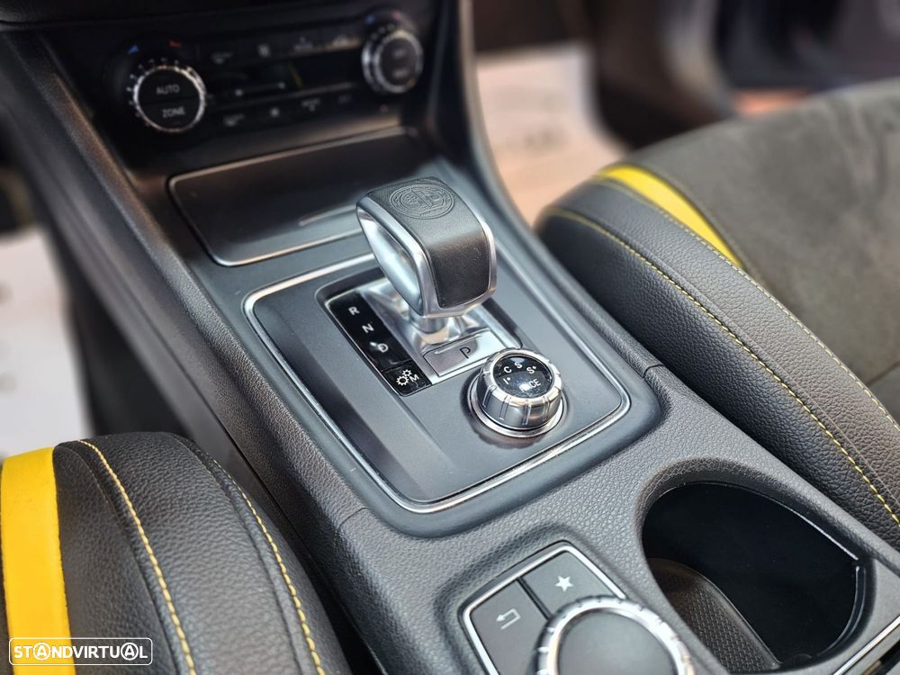 Mercedes-Benz A 45 AMG 4-Matic - 19