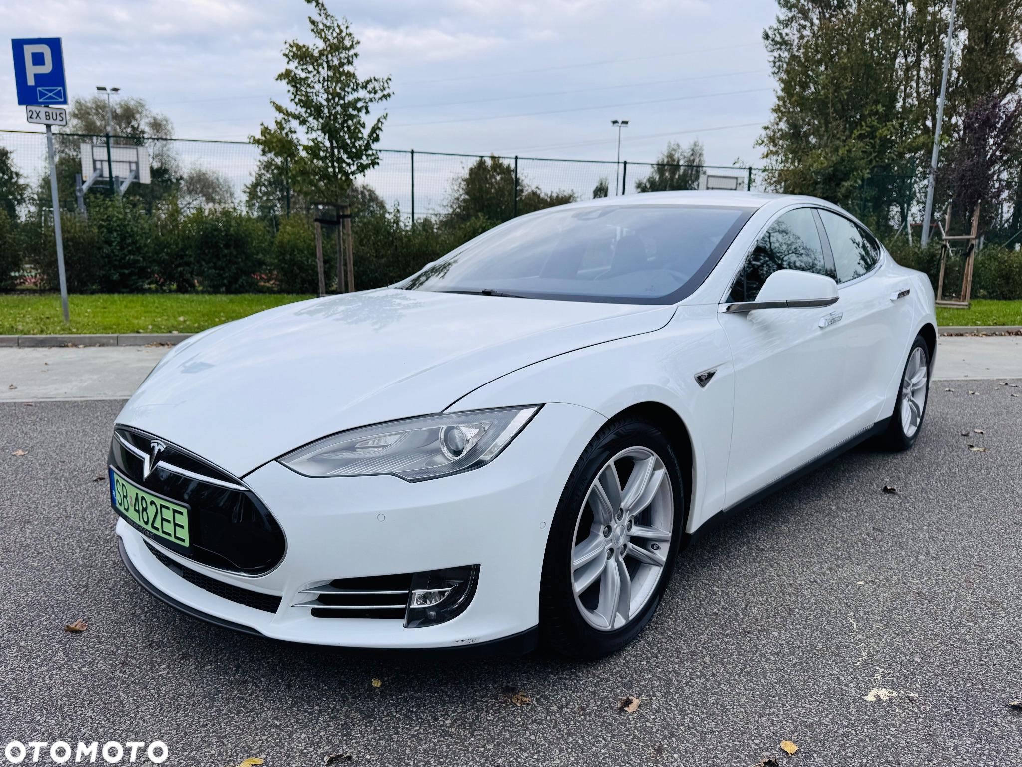 Tesla Model S Standard - 2