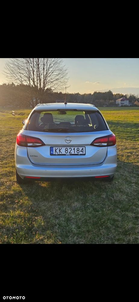 Opel Astra 1.6 CDTI Enjoy S&S - 10