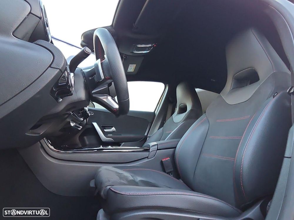 Mercedes-Benz A 180 d 8G-DCT AMG Line - 13