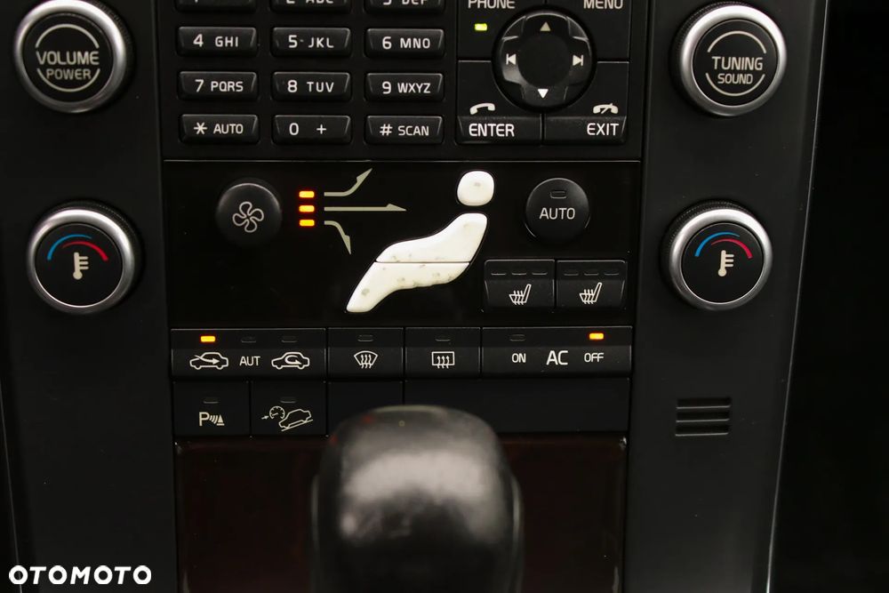 Volvo XC 70 3.2 AWD Summum - 22