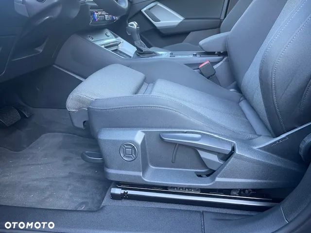 Audi Q3 35 TFSI S tronic - 14