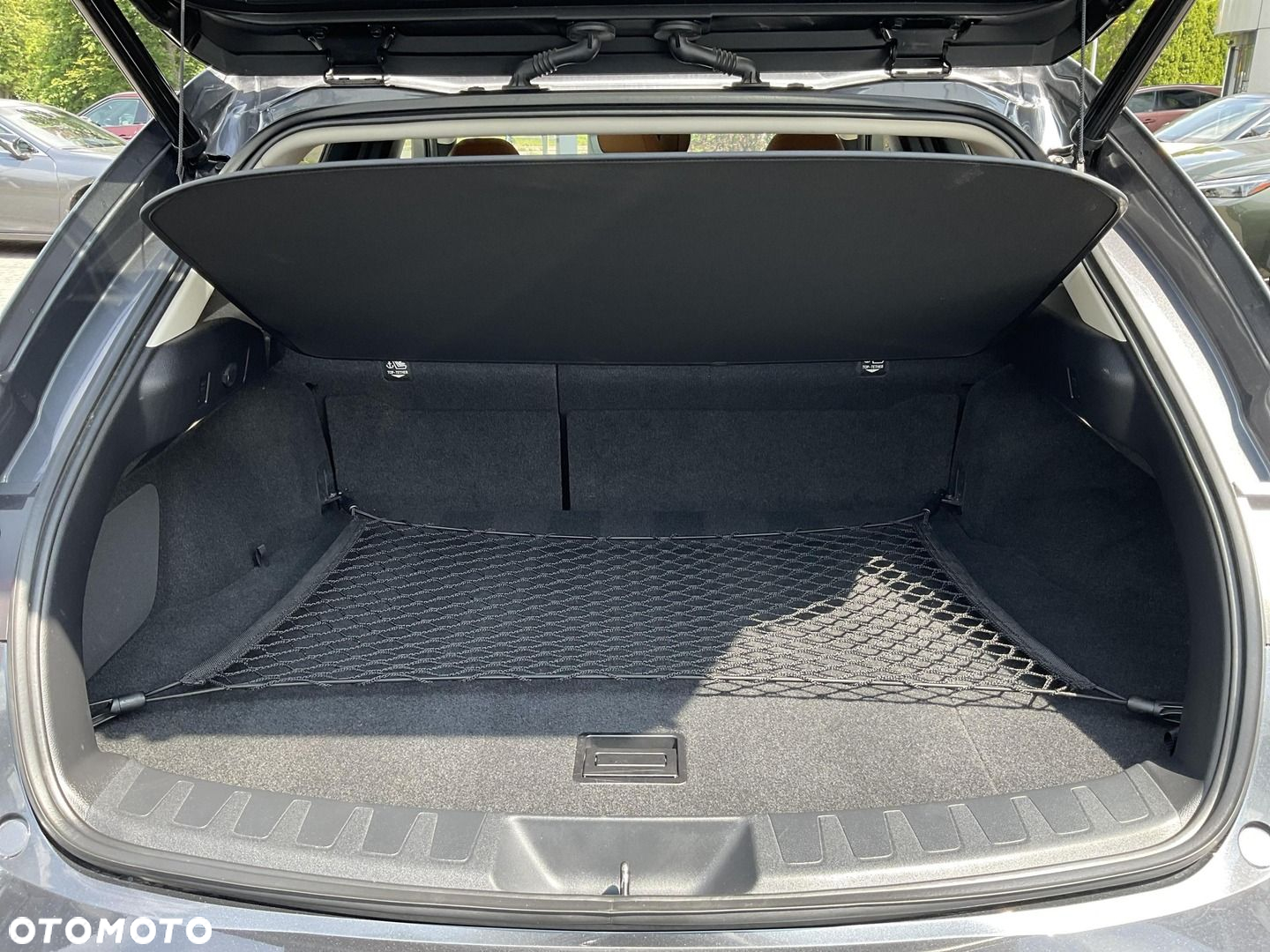 Lexus UX - 16