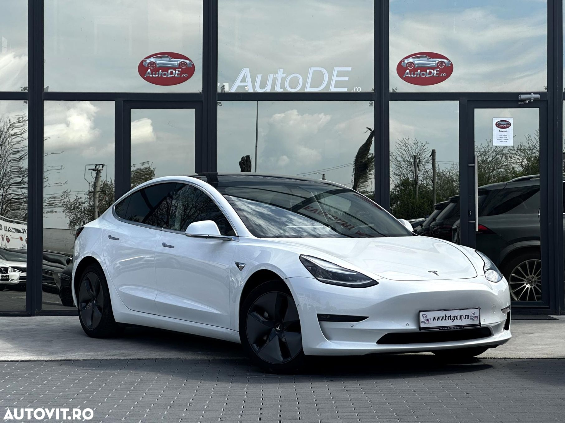 Tesla Model 3 - 2