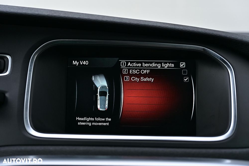 Volvo V40 D3 Geartronic - 25