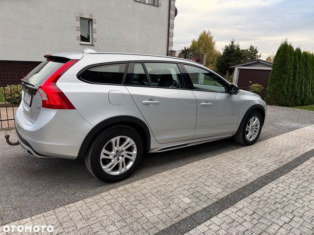 Volvo V60 Cross Country 2017 photo 5