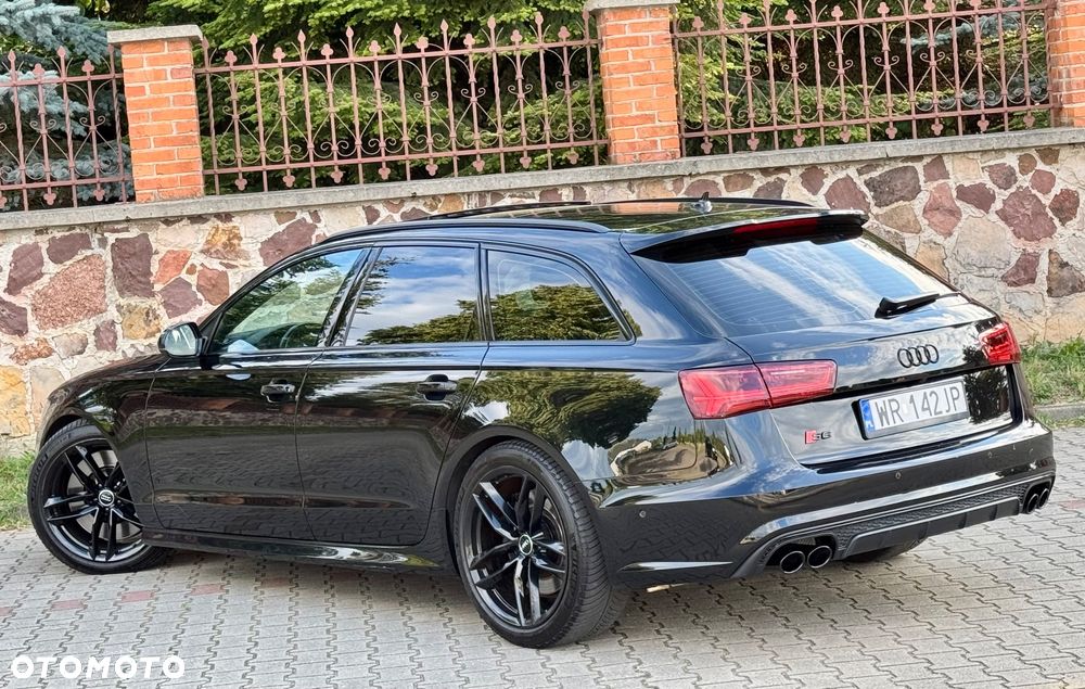 Audi S6 Avant - 12