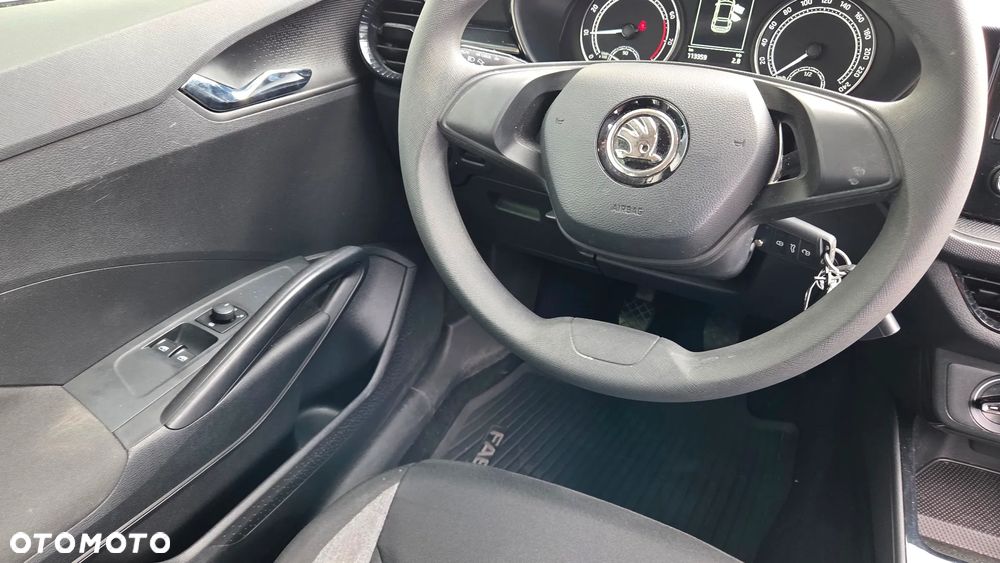 Skoda Fabia 1.0 Ambition - 17