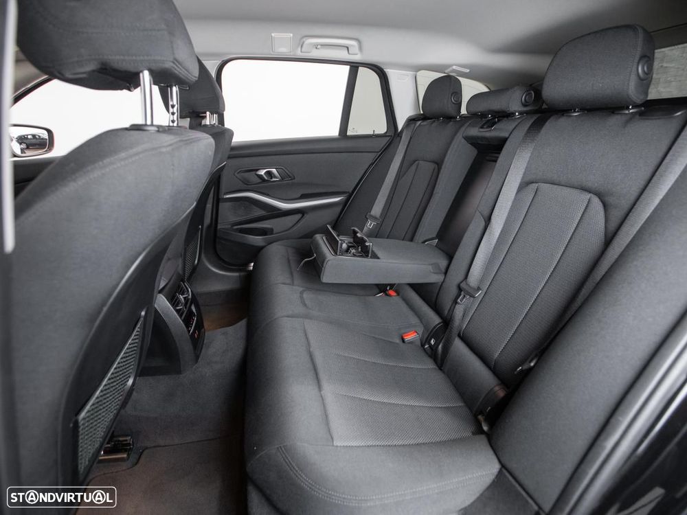 BMW 330 e Touring Corporate Edition Auto - 11