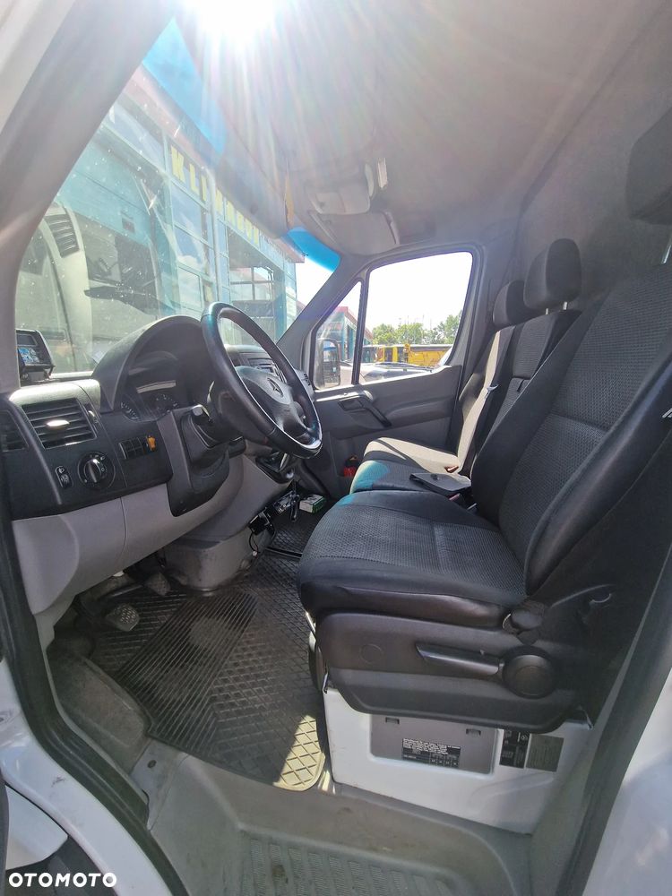 Mercedes-Benz Sprinter - 16