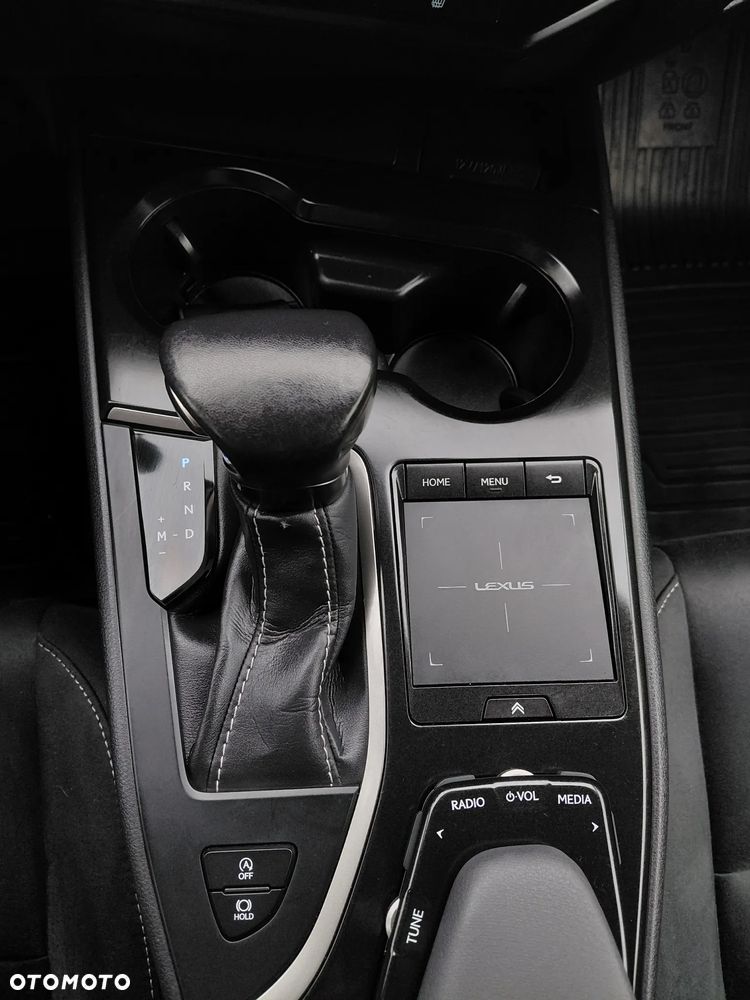 Lexus UX 200 GPF Business 2WD - 19