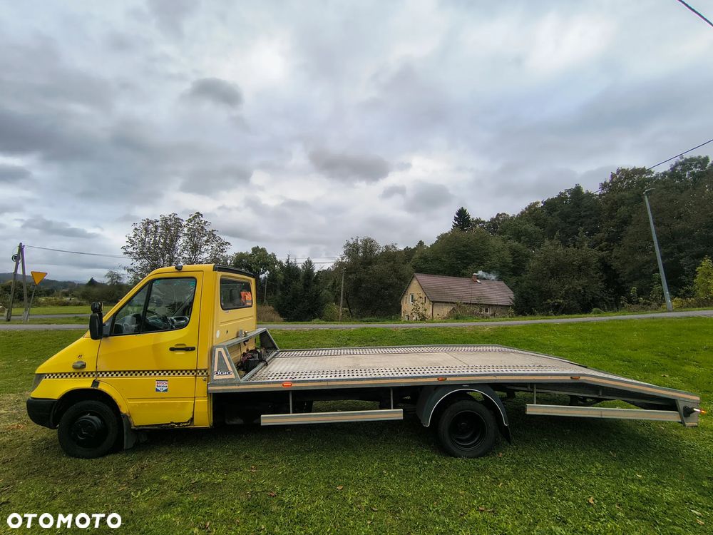 Mercedes-Benz Sprinter - 4