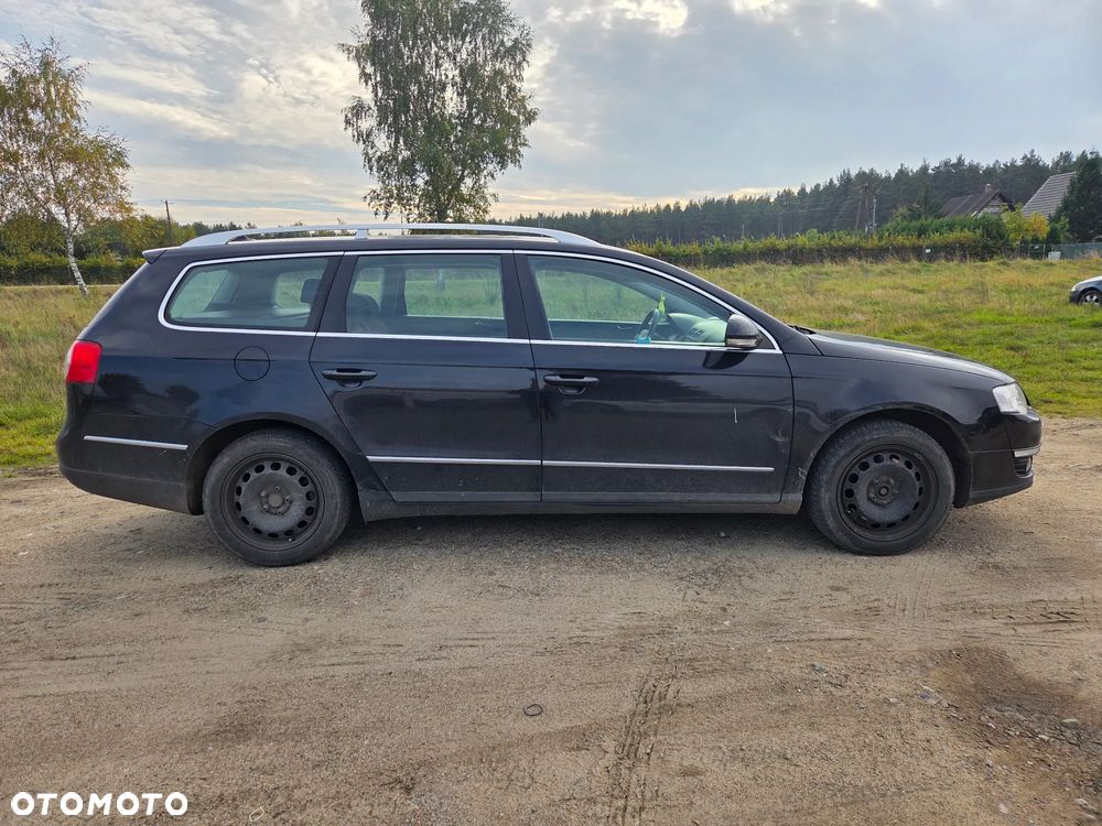 Volkswagen Passat - 4