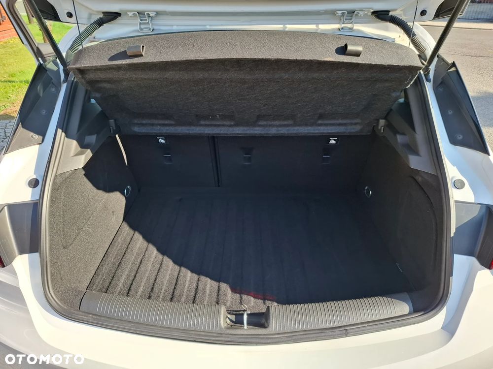 Opel Astra 1.2 T GS Line S&S - 26