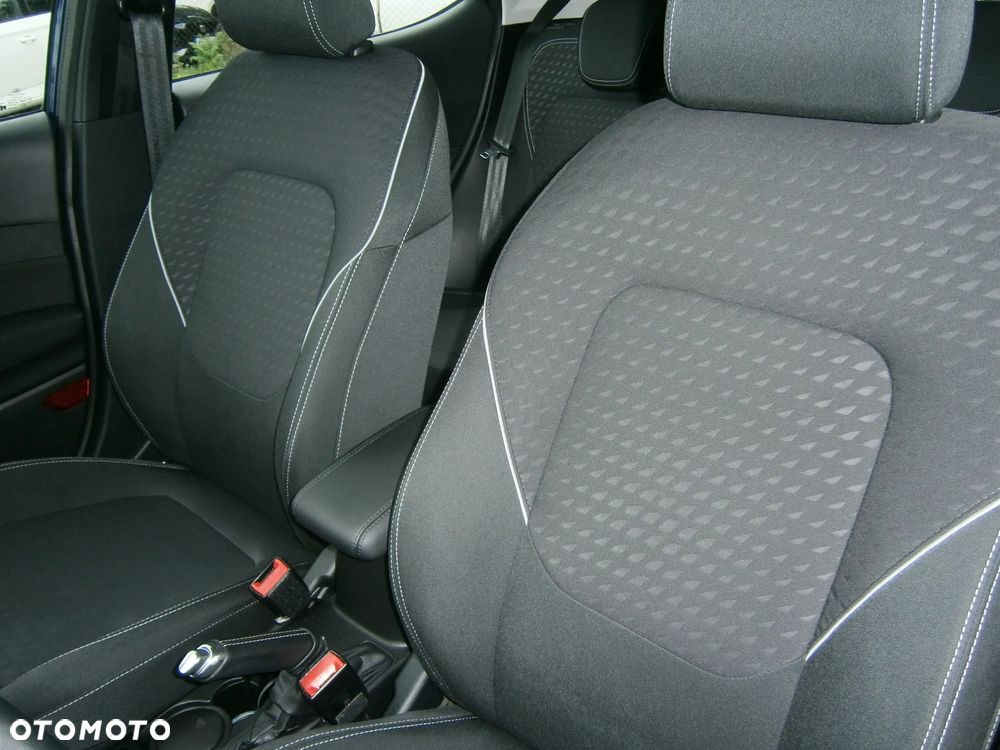 Ford Fiesta 1.0 EcoBoost S&S TITANIUM X - 12
