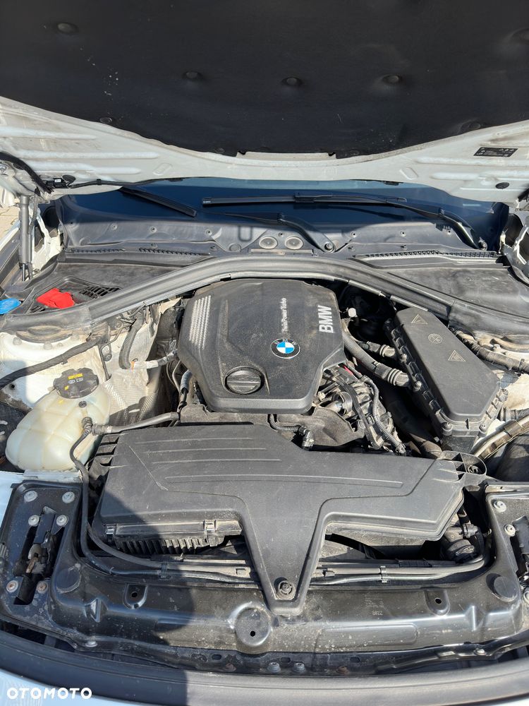 BMW Seria 3 320d Sport Line Shadow - 5