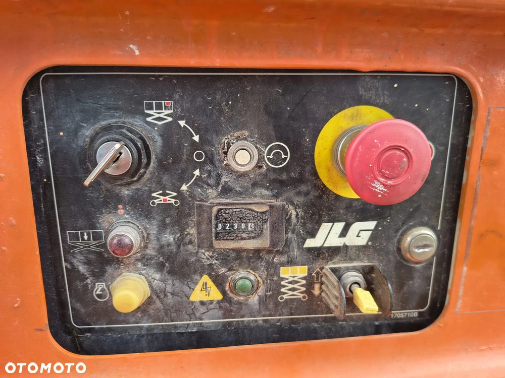 JLG M4069 - 5