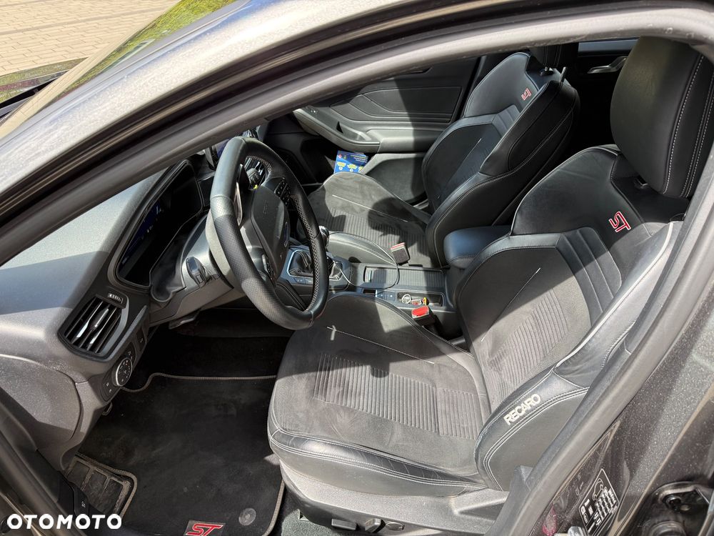 Ford Focus 2.3 EcoBoost ST X - 13