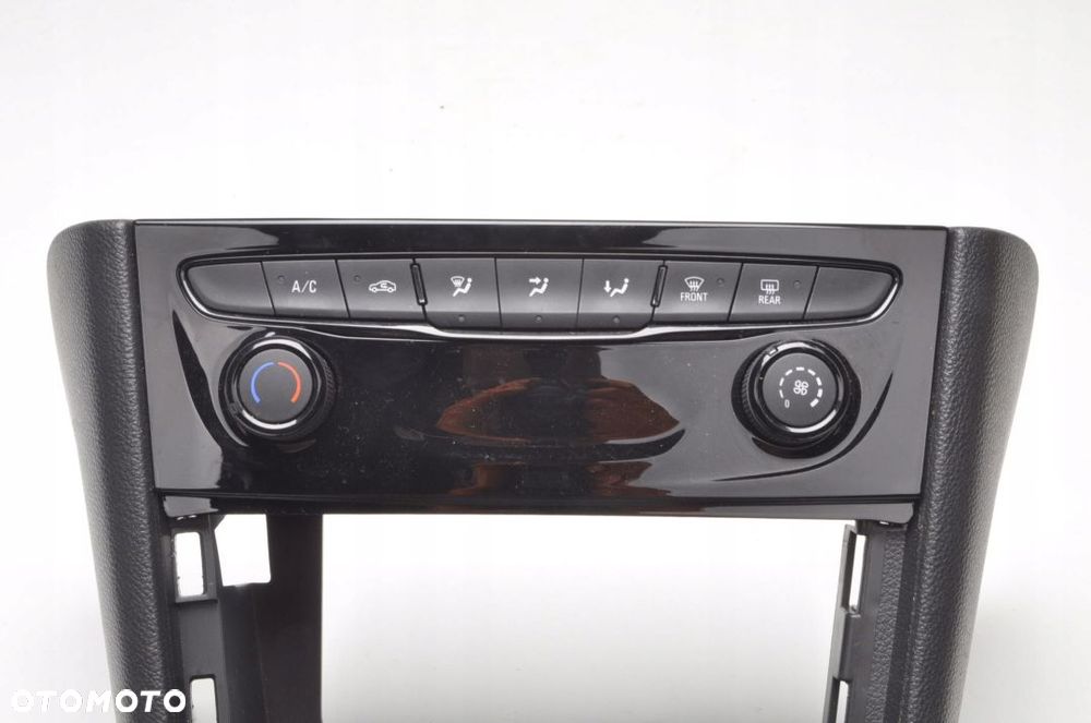 ASTRA K PANEL KLIMATYZACJI 39042438 39028733 2018R - 2