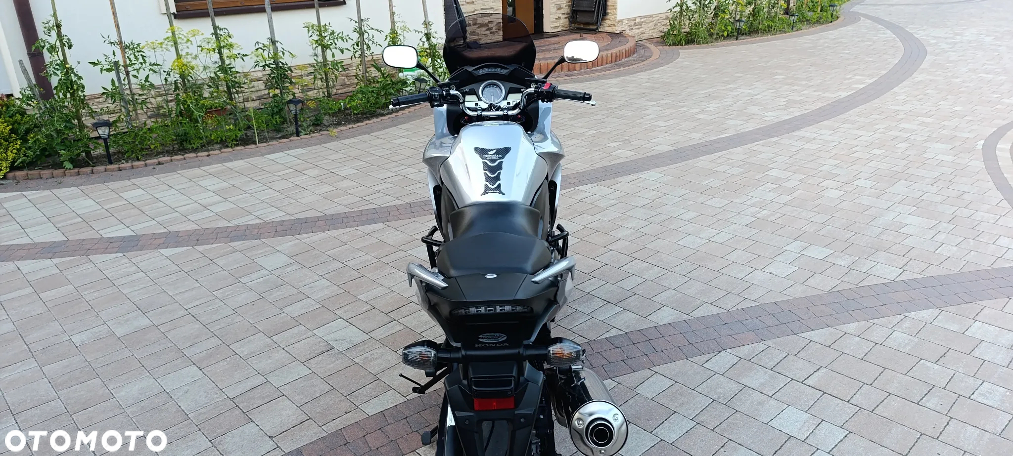 Honda CBF - 8